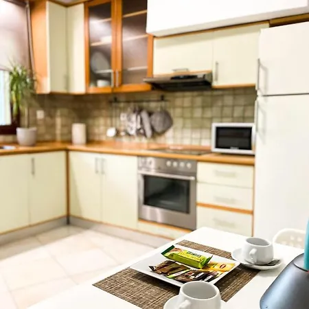 B In Panorama * Салоники